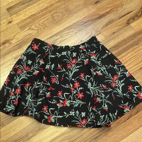 Floral Black Skirt - Picture 3 of 3